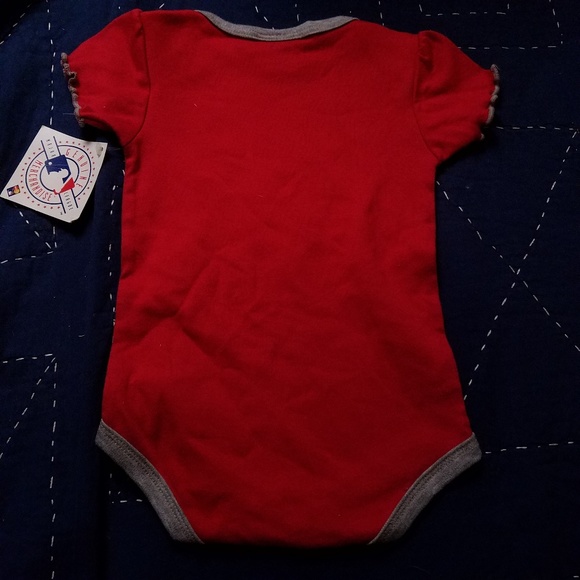 NWT! Phillies size Genuine MLB onesie sz 18mos - Picture 3 of 8